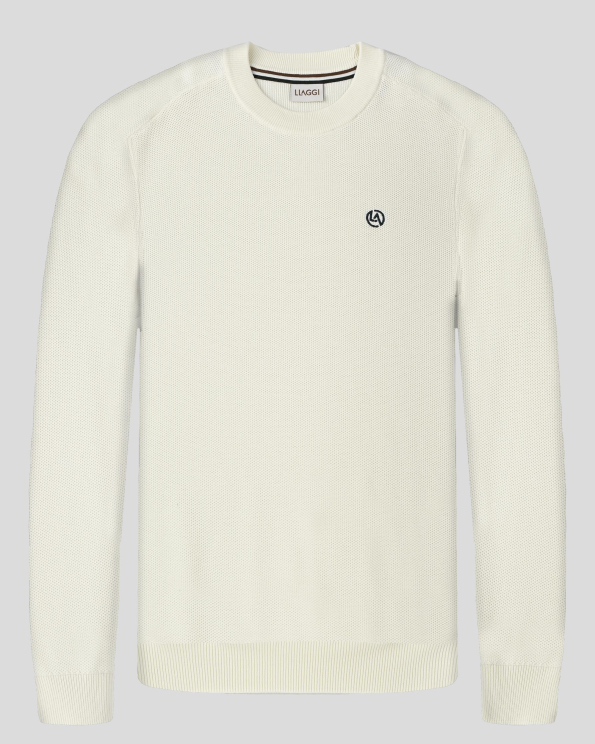 ПУЛОВЕР В ЦВЯТ ЕКРЮ СЪС СТРУКТУРНА ПЛЕТКА И  КОНТРАСТНА БРОДЕРИЯ ЛОГО 