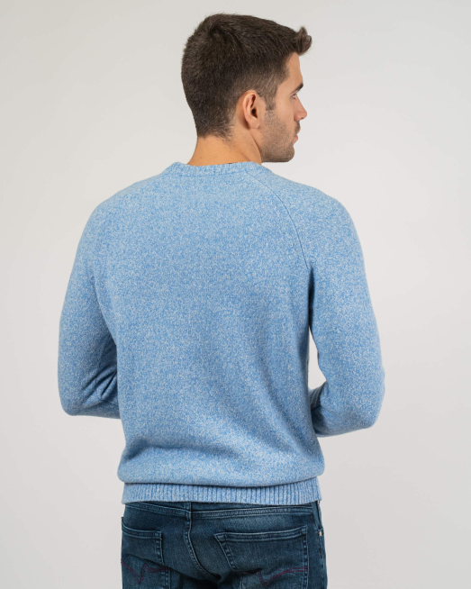 СВЕТЛО СИН МЕЛАНЖИРАН ПУЛОВЕР С ОБЛО ДЕКОЛТЕ И ЛОГО - 9